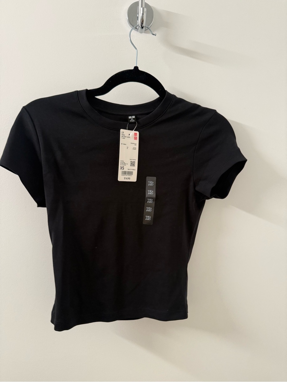 Uniqlo Black Women's Crewneck Short Sleeve Tee